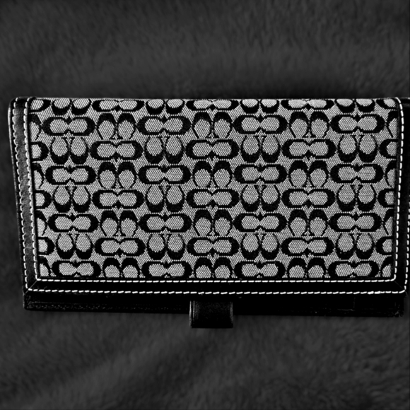 NEW! Coach Black and Gray Signature Wallet With Leather Trim And Iconic C Scheme - Picture 1 of 8